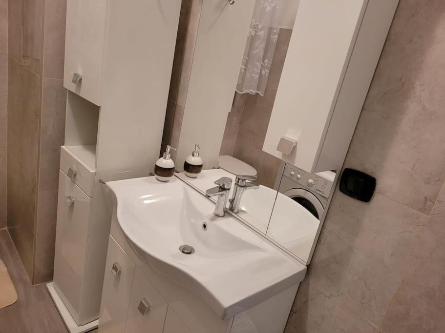 Appartement Bilocale: 5 Minuti Dall'ariston San Remo